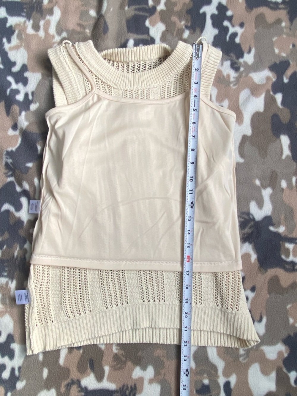 Rachel Roy Ivory Mesh Crochet Sweater Vest Sleeveless Open Knit Crewneck Medium. - Picture 8 of 11